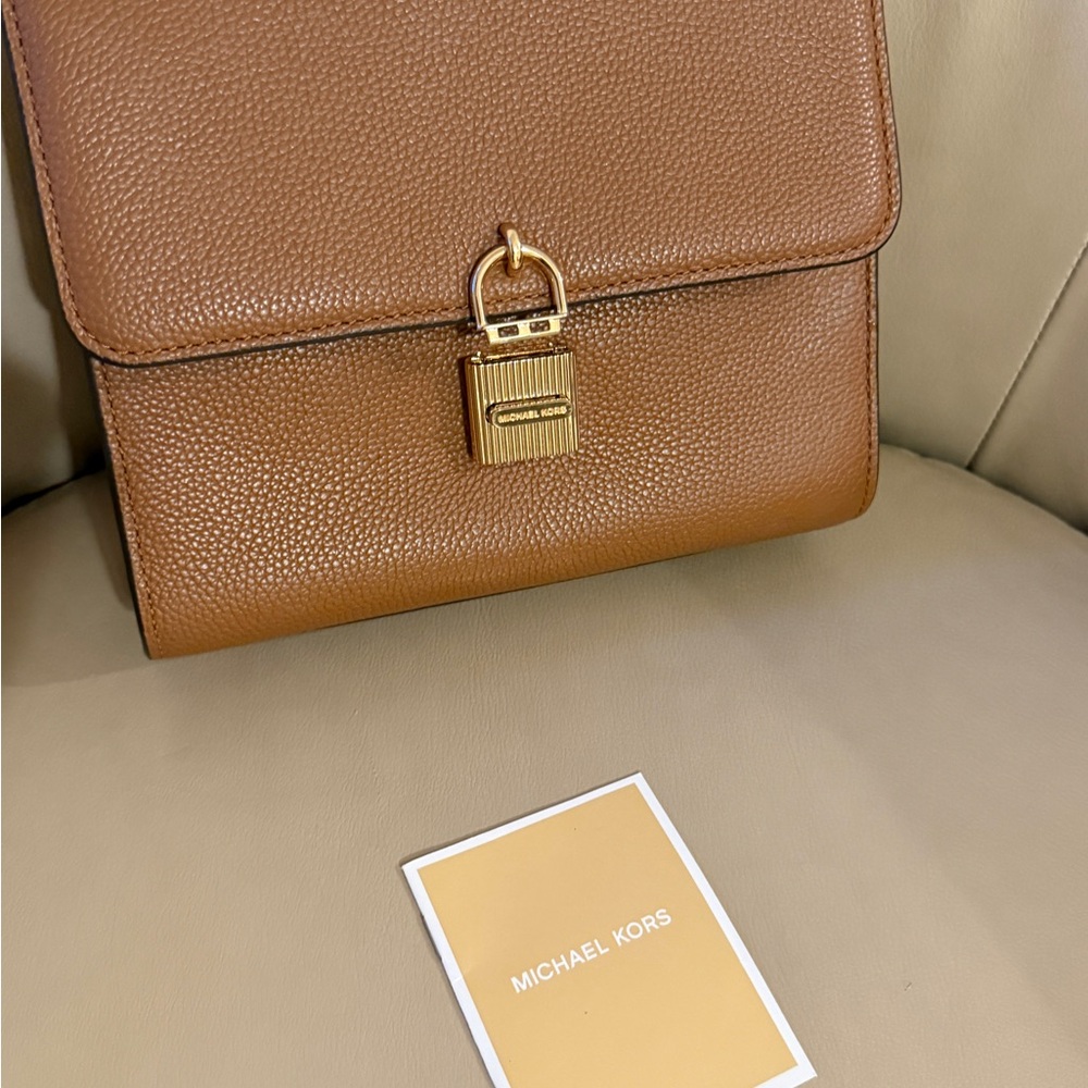 Michael Kors Gold chain Shoulder Mercer Bag Leather in Cognac Brown New - Picture 6 of 10